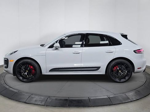 Certified 2025 Porsche Macan GTS AWD/4WD image 2