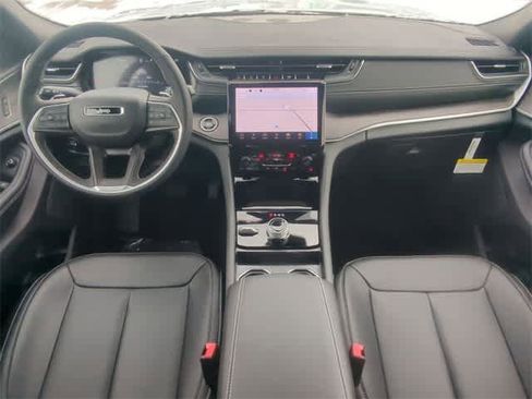 New 2025 Jeep Grand Cherokee L Limited image 15