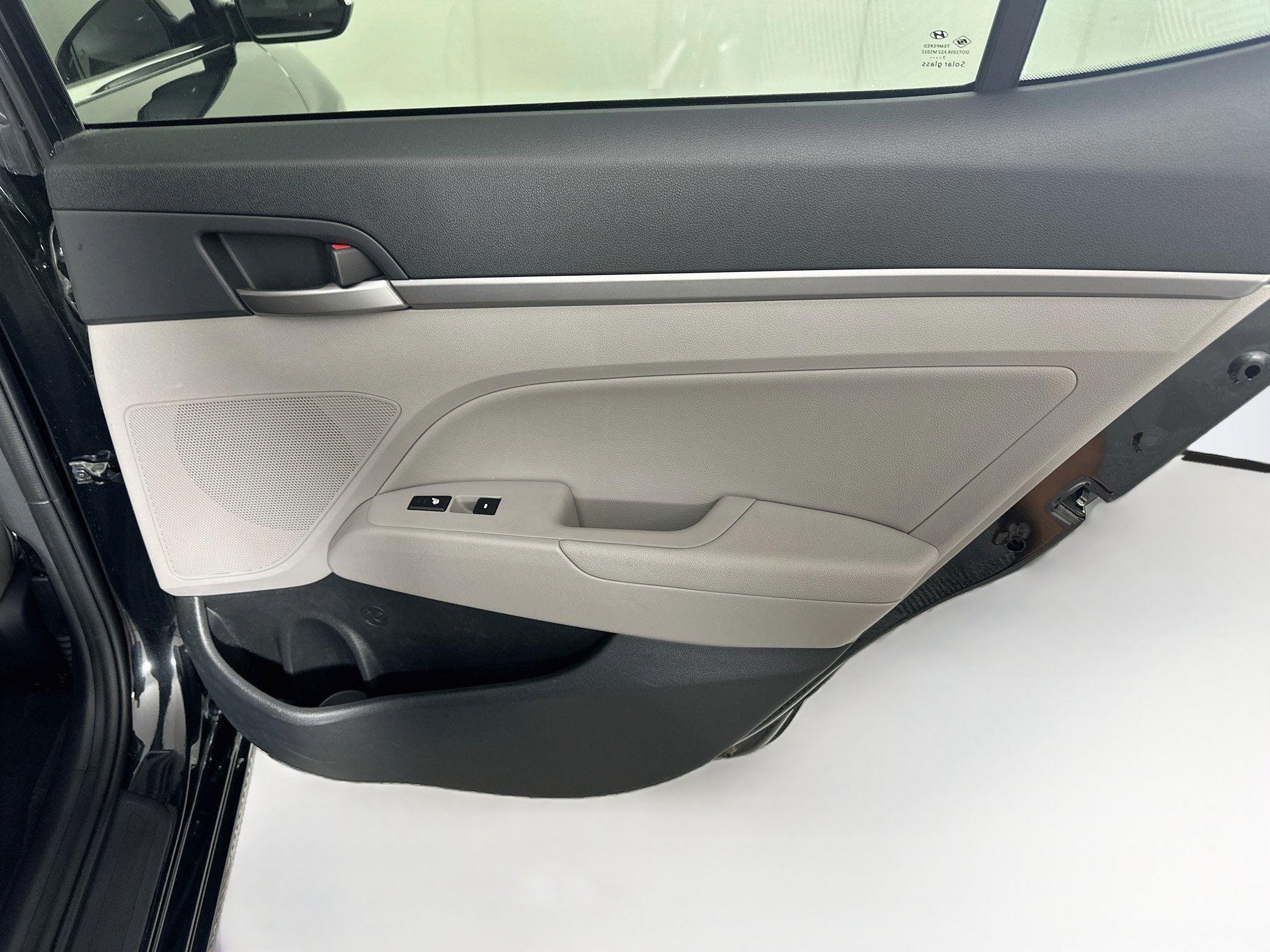 Used 2018 Hyundai Elantra Limited w/ Limited Ultimate Package 02 FWD image 30