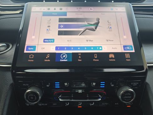 Used 2023 Jeep Grand Cherokee Overland w/ Advanced Protech Group III image 17