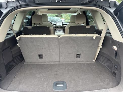 Certified 2022 Lincoln Aviator Reserve w/ Elements Package Plus RWD image 8