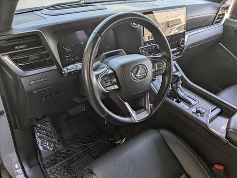 Used 2024 Lexus GX 550 AWD/4WD image 10