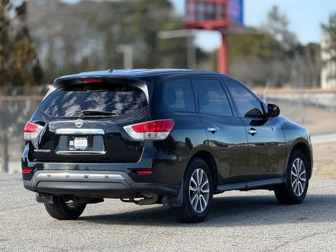 Used 2014 Nissan Pathfinder S image 9