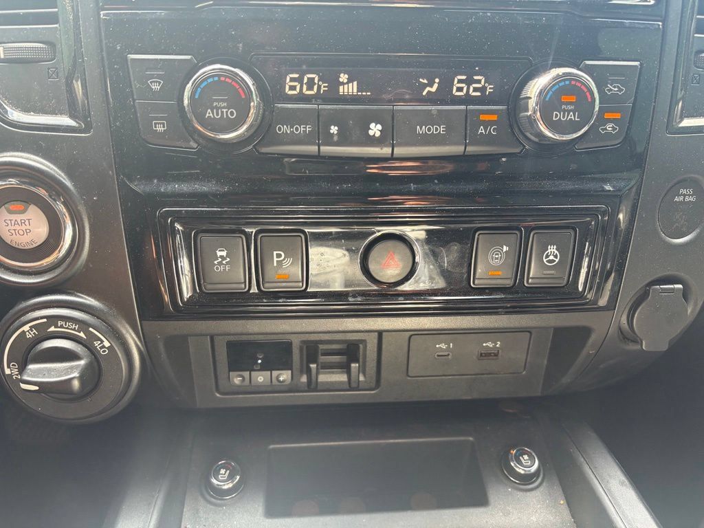 Used 2020 Nissan Titan PRO-4X w/ Pro-4x Convenience Package AWD/4WD image 22