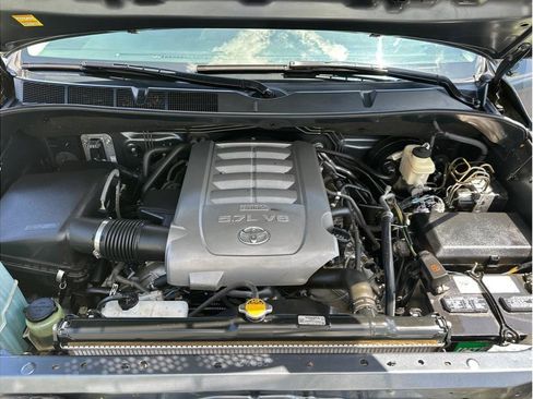 Used 2010 Toyota Tundra 4x4 Double Cab image 29