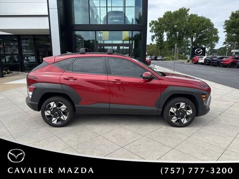 Used 2024 Hyundai Kona SEL AWD/4WD image 5