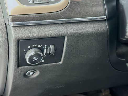 Used 2017 Jeep Grand Cherokee Limited w/ Luxury Group II AWD/4WD image 11