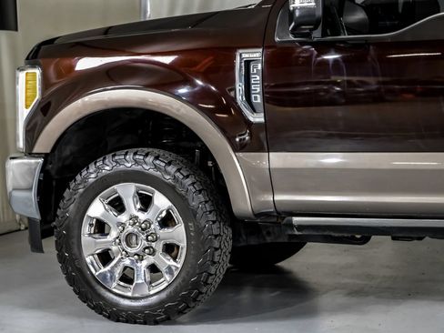 Used 2018 Ford F250 King Ranch w/ King Ranch Ultimate Package AWD/4WD image 11