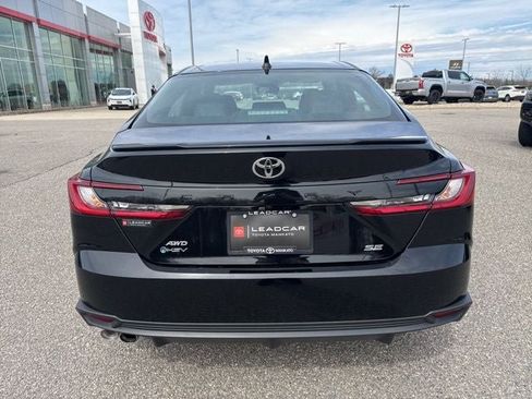 Used 2026 Toyota Camry SE w/ Convenience Package image 10