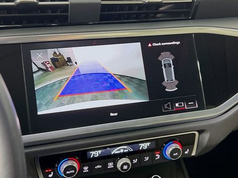 Used 2024 Audi Q3 2.0T Premium image 17