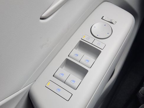 New 2026 Hyundai Kona SE image 21