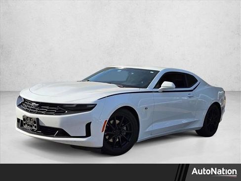 Used 2020 Chevrolet Camaro LT image 1