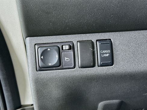 Used 2012 Nissan Frontier PRO-4X w/ Pro-4x Luxury Pkg AWD/4WD image 16