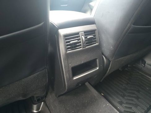 Used 2024 Mitsubishi Outlander SE image 27