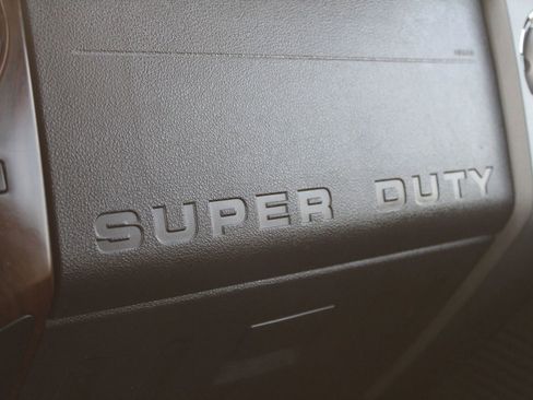 Used 2012 Ford F250 Lariat w/ Lariat Ultimate Pkg image 16