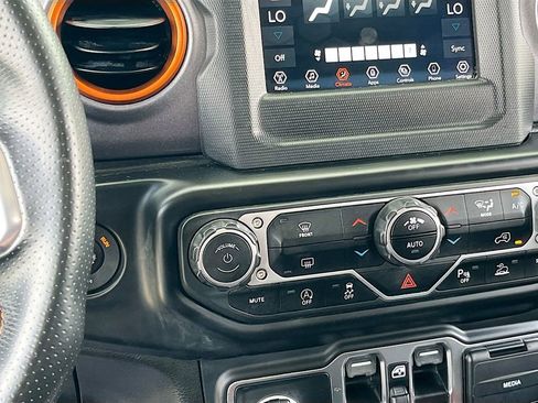 Used 2021 Jeep Gladiator Mojave w/ Safety Group AWD/4WD image 15