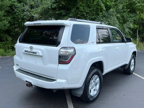 Used 2019 Toyota 4Runner SR5 Premium AWD/4WD image 5