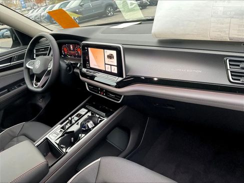 New 2026 Volkswagen Atlas Peak Edition image 10