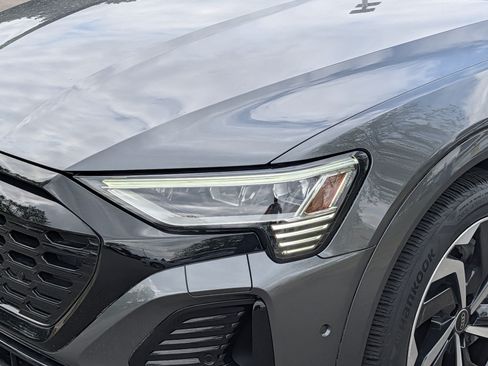 Used 2024 Audi Q8 e-tron Premium Plus w/ Premium Plus Package AWD/4WD image 16