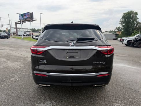 Used 2018 Buick Enclave Essence AWD/4WD image 7