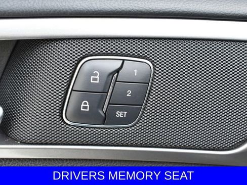 Used 2017 Ford Fusion SE image 4