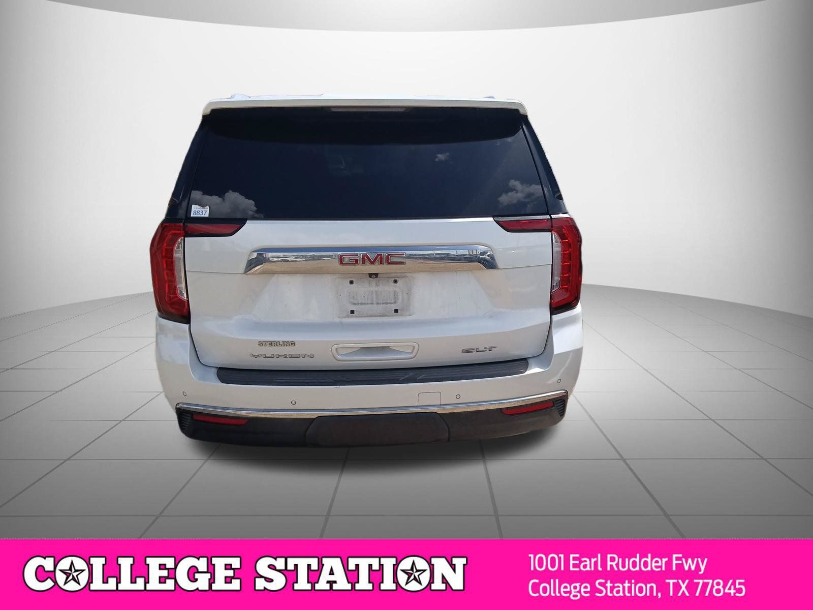 Used 2021 GMC Yukon XL SLT AWD/4WD image 3