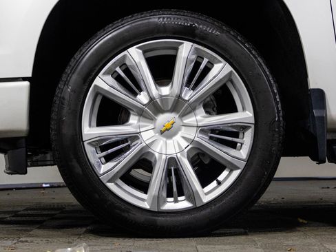 Certified 2024 Chevrolet Silverado 1500 High Country w/ High Country Premium Package AWD/4WD image 43
