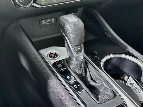 Used 2024 Nissan Altima 2.5 SV AWD/4WD image 18
