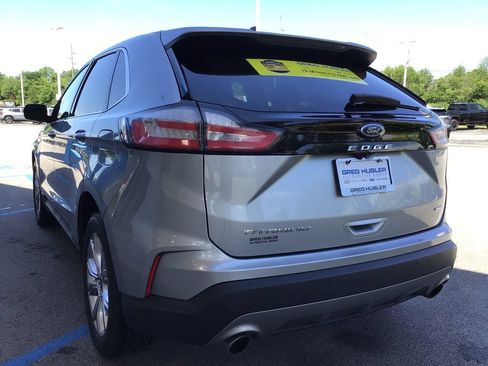 Used 2021 Ford Edge Titanium AWD/4WD image 9