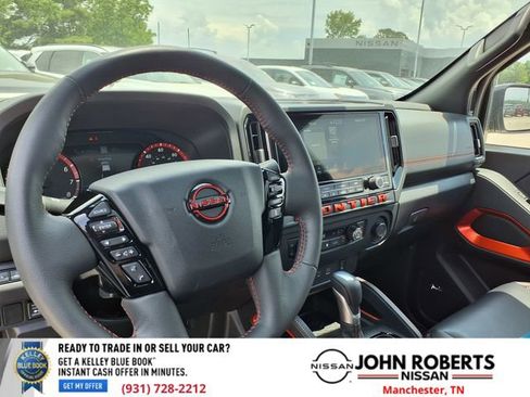 Certified 2025 Nissan Frontier PRO-4X w/ Pro Premium Package AWD/4WD image 4