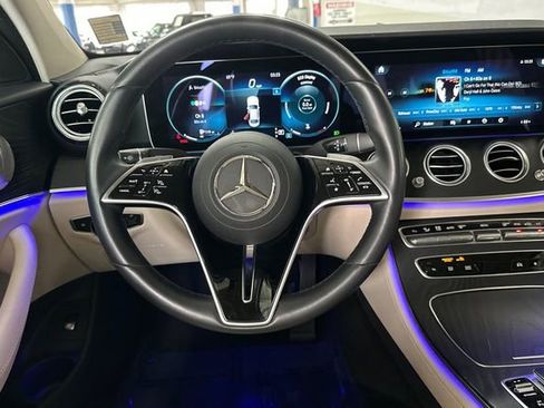 Used 2022 Mercedes-Benz E 350 Sedan image 17