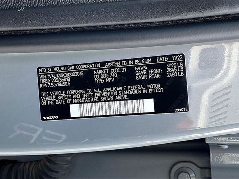Used 2024 Volvo XC40 B5 Core AWD/4WD image 19