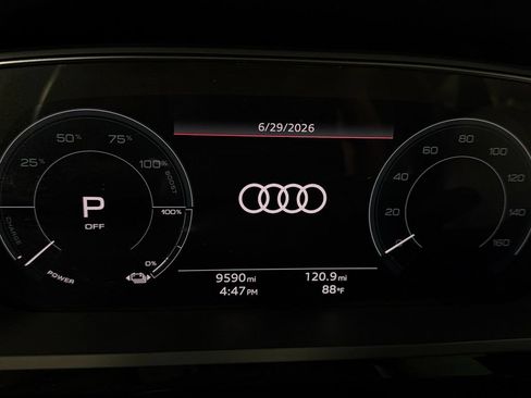 Used 2024 Audi Q8 e-tron Premium Plus w/ Premium Plus Package AWD/4WD image 13