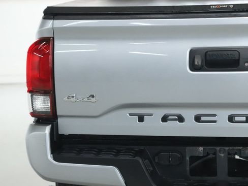 Used 2023 Toyota Tacoma SR AWD/4WD image 40