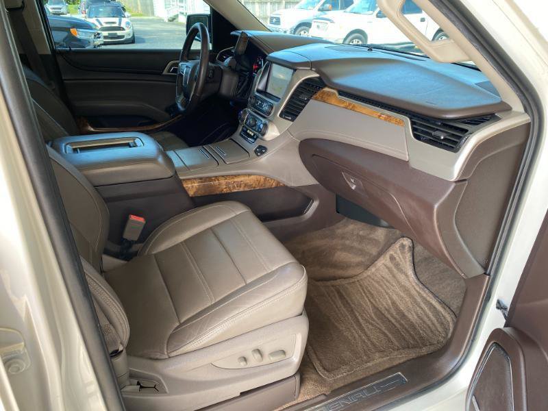 Used 2015 GMC Yukon Denali w/ Touring Package AWD/4WD image 16