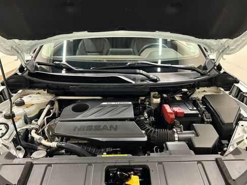 Used 2023 Nissan Rogue SL AWD/4WD image 12