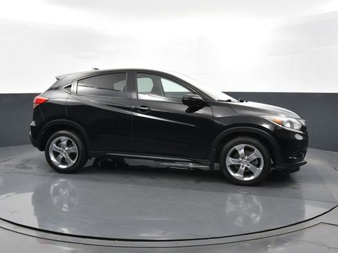 Used 2017 Honda HR-V EX image 38