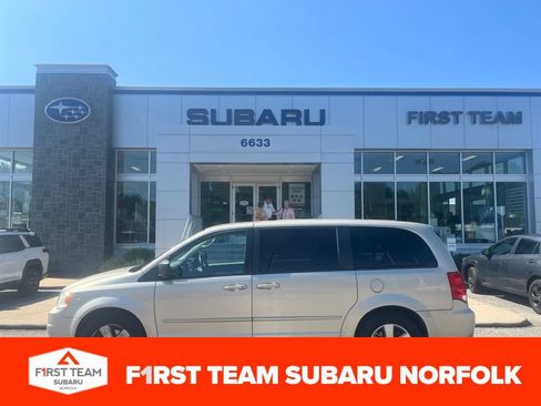 Used 2013 Dodge Grand Caravan SE FWD image 1