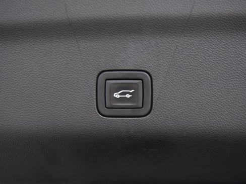 Used 2023 Chevrolet Tahoe High Country AWD/4WD image 24