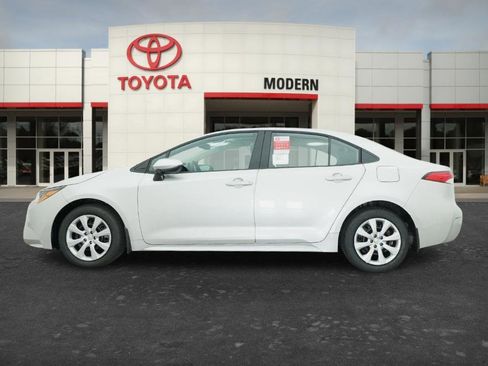 New 2026 Toyota Corolla LE FWD image 2
