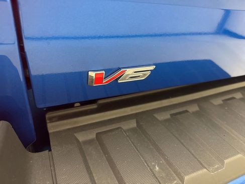 Used 2022 GMC Canyon Elevation w/ Elevation Premium Package image 8