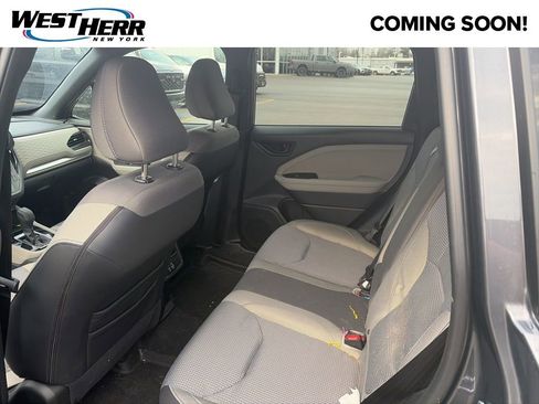 Used 2025 Subaru Forester Premium image 6