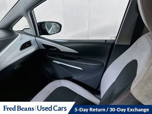 Used 2020 Chevrolet Bolt LT FWD image 27