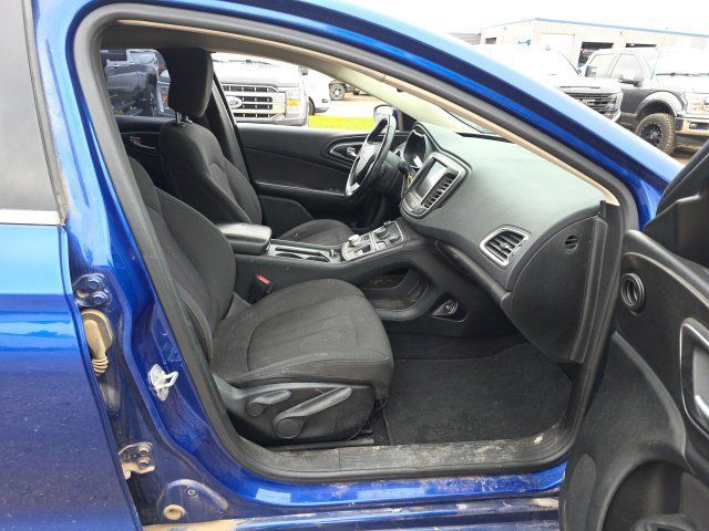 Used 2015 Chrysler 200 Limited w/ Convenience Group FWD image 11