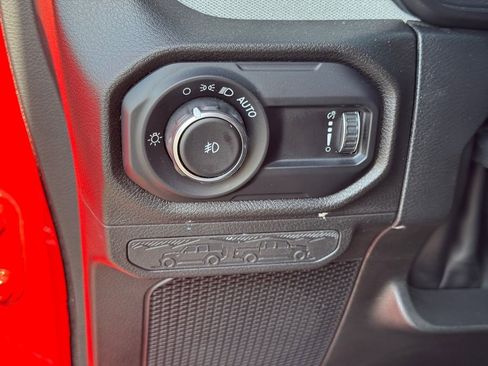 Used 2024 Jeep Wrangler Sport S image 18