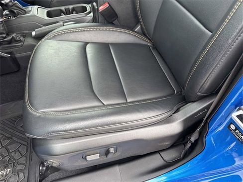 Used 2025 Jeep Gladiator Sport image 15