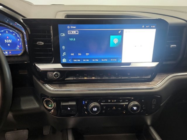 Used 2023 Chevrolet Silverado 1500 LTZ AWD/4WD image 29