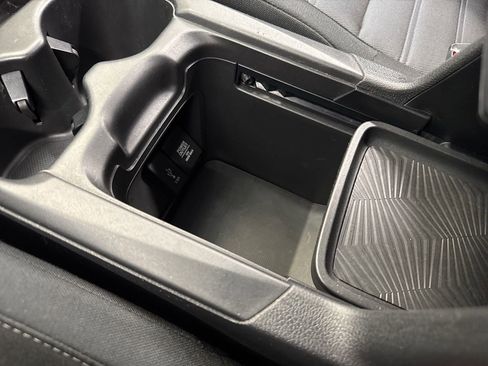 Used 2018 Honda CR-V LX image 28