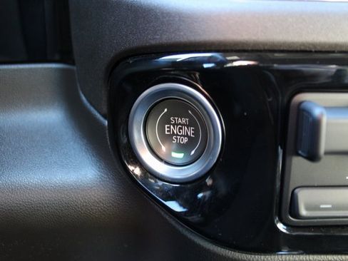 Used 2023 GMC Sierra 1500 SLT image 23