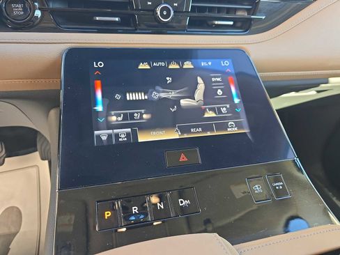 Certified 2025 INFINITI QX80 Sensory image 16